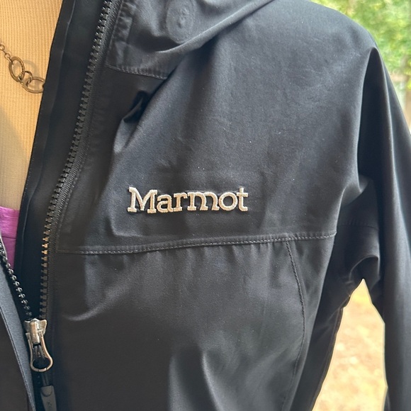 Marmot Gore Tex Women's Black Hooded Rain Jacket, Size Small, Like New - Picture 9 of 13